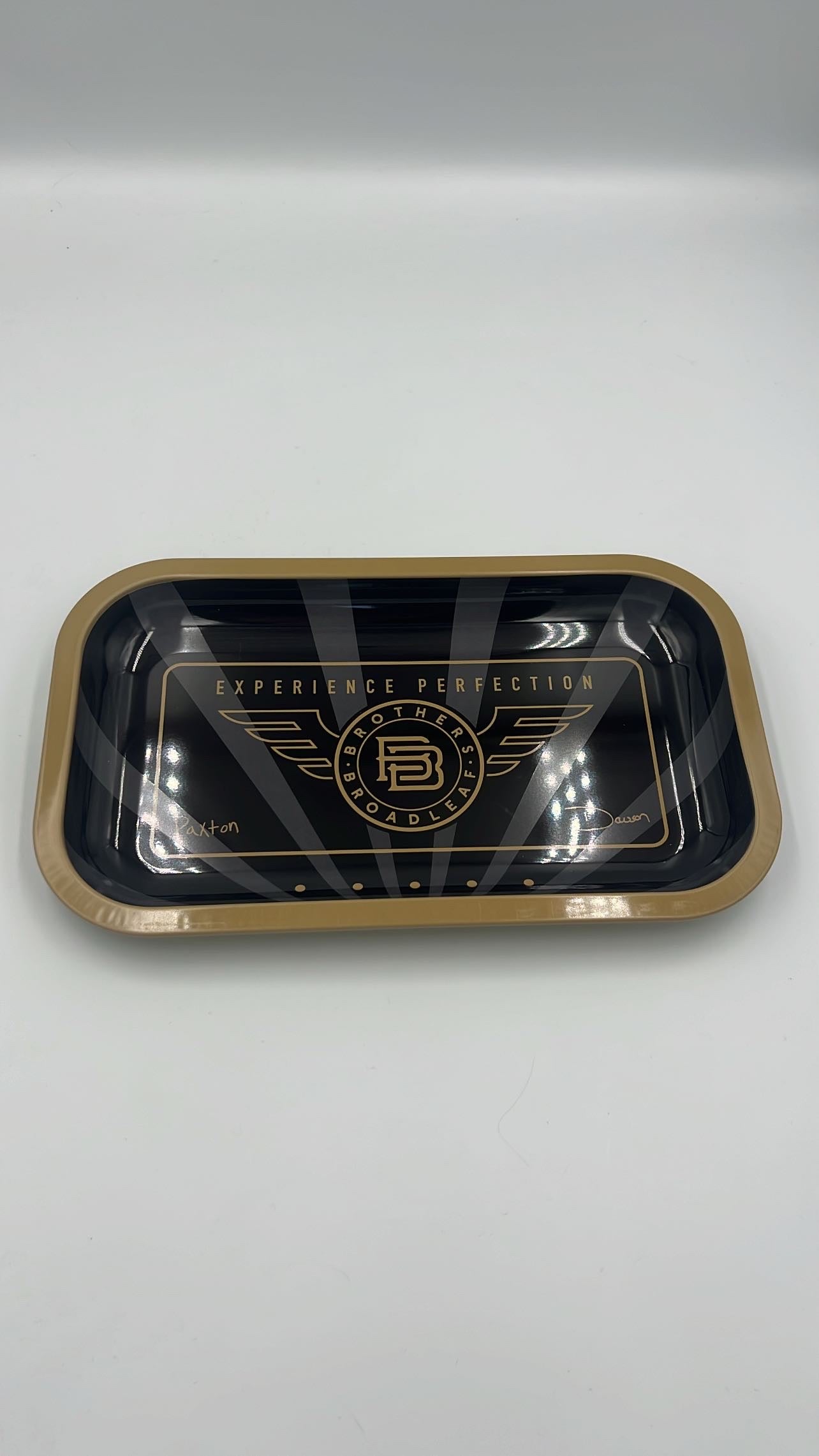 Brothers Broadleaf metal tray